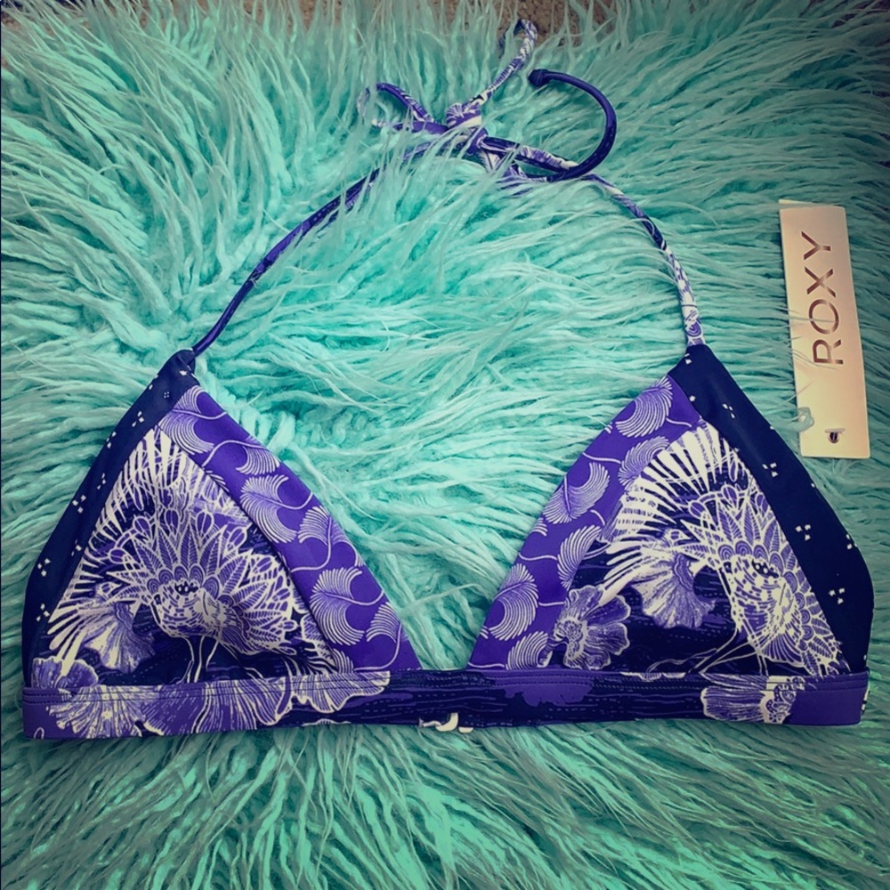 🆕 NWT Roxy blue & white triangle bikini top